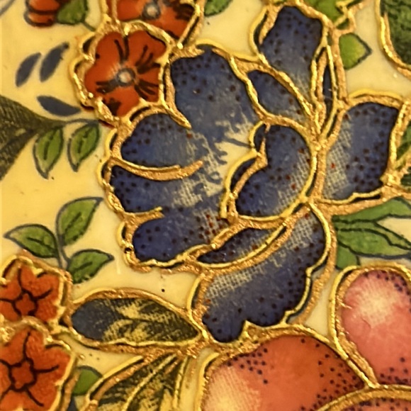 Small Floral Oriental Decorative Plate - Picture 8 of 10